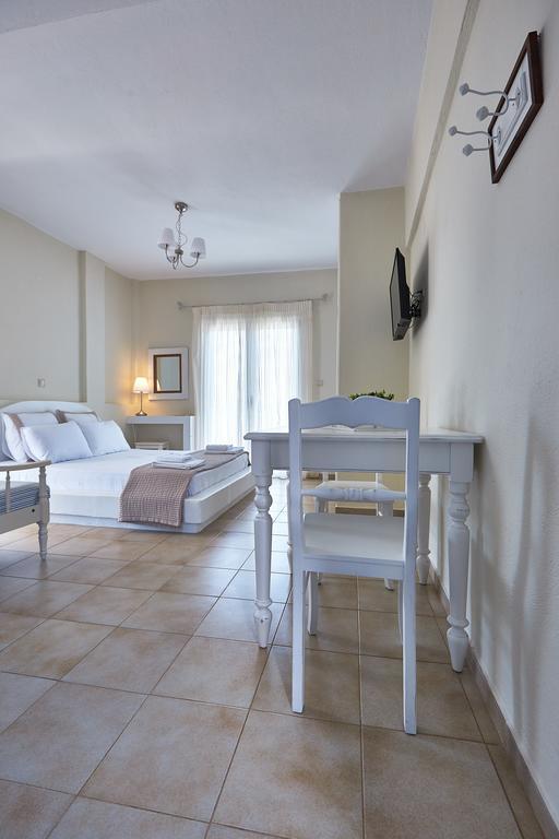 Aelia Apartment Áyios Pétros Cameră foto